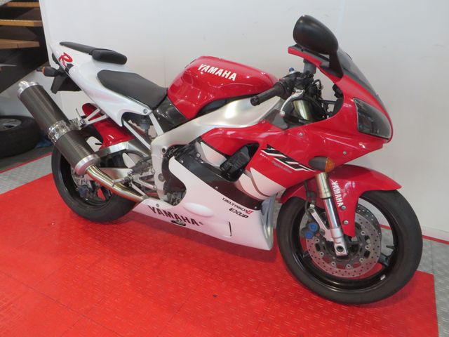 yamaha - yzf-r1