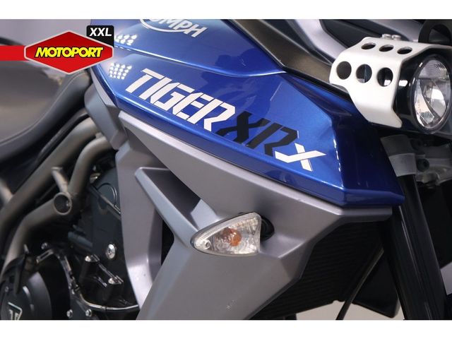 triumph - tiger-800-xrx