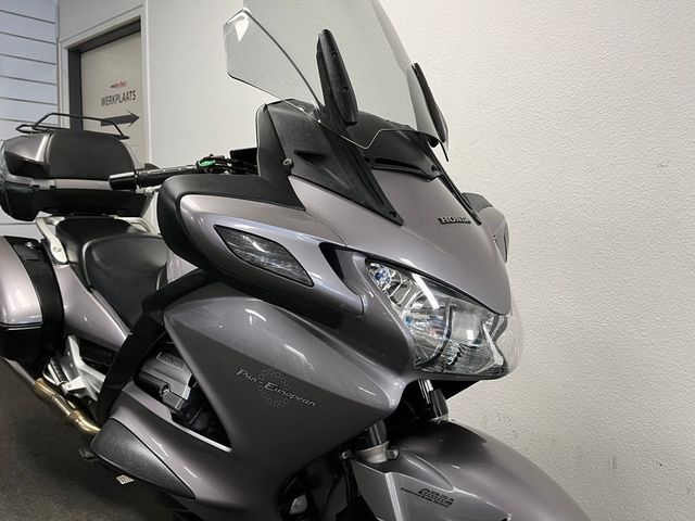 honda - st-1300-pan-european-abs