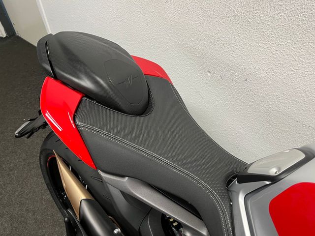 mv-agusta - brutale-800-rr