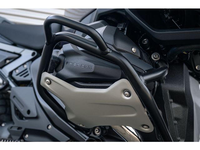 bmw - r-1300-gs-adventure