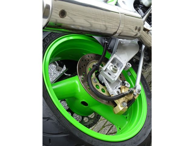 kawasaki - zxr-750