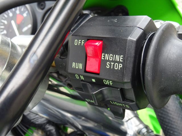 kawasaki - zxr-750