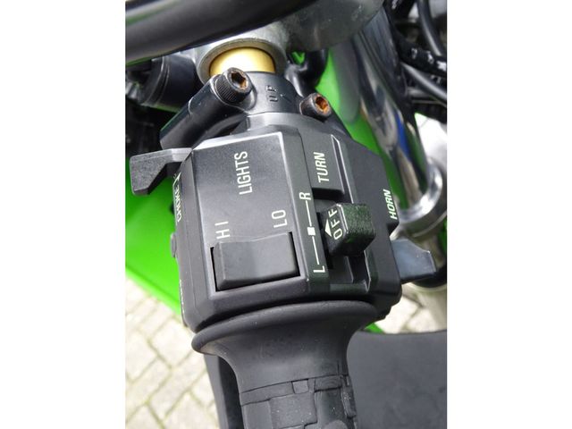 kawasaki - zxr-750