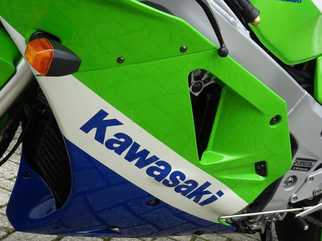 kawasaki - zxr-750