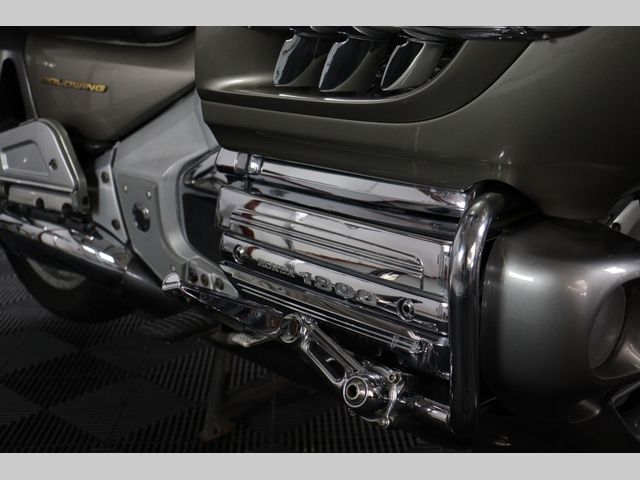 honda - gl-1800-goldwing-abs