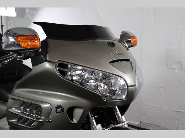 honda - gl-1800-goldwing-abs
