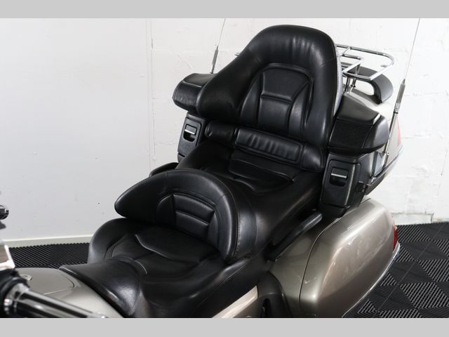 honda - gl-1800-goldwing-abs