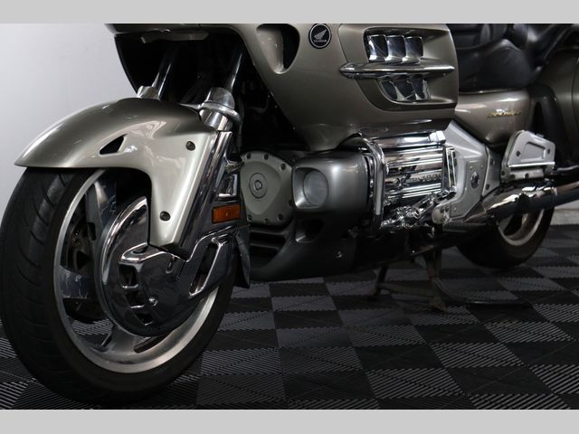 honda - gl-1800-goldwing-abs