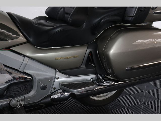 honda - gl-1800-goldwing-abs