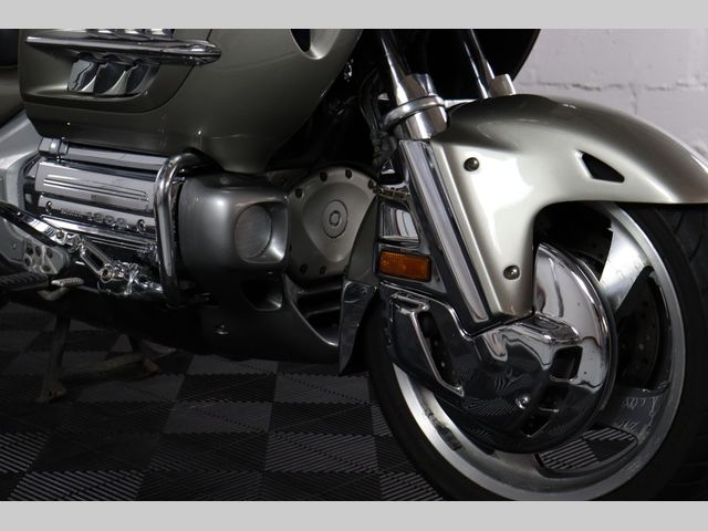 honda - gl-1800-goldwing-abs