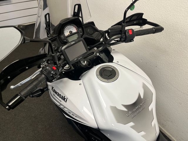 kawasaki - versys-650-abs