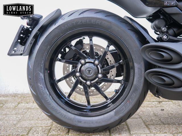 triumph - rocket-3-r