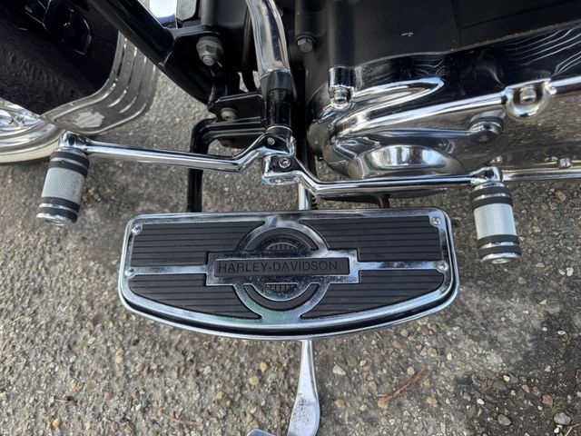 harley-davidson - softail-heritage-classic-114