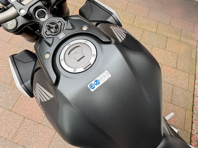 honda - cb-650-r-neo-sports-cafe