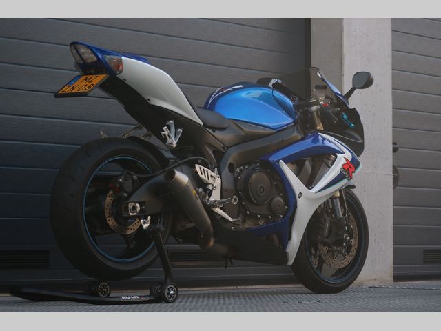 suzuki - gsx-r-600