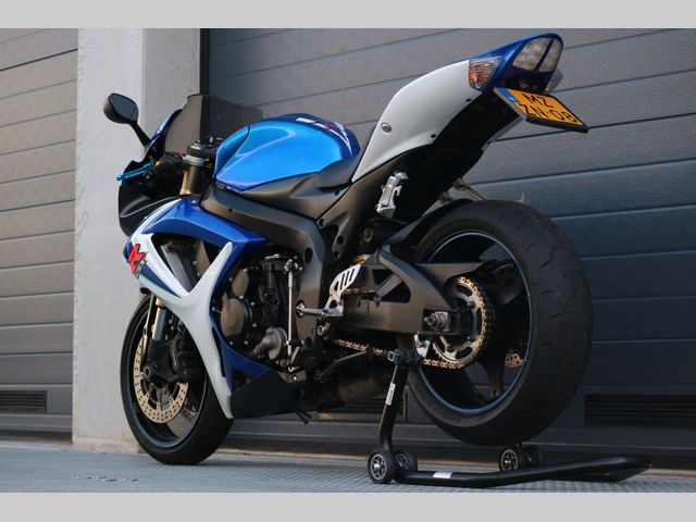suzuki - gsx-r-600
