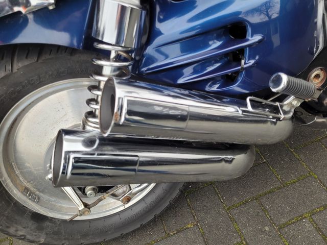 honda - vf-700-c-supermagna