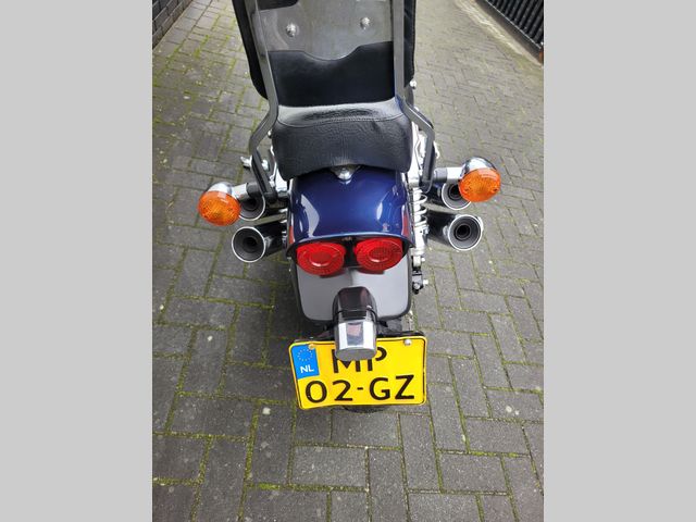 honda - vf-700-c-supermagna