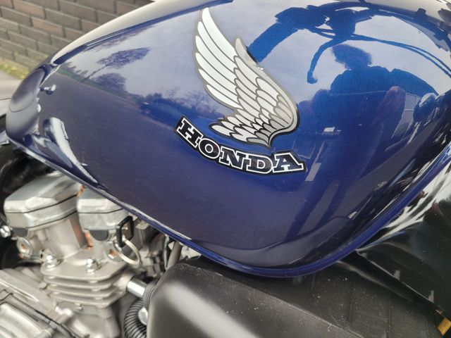honda - vf-700-c-supermagna