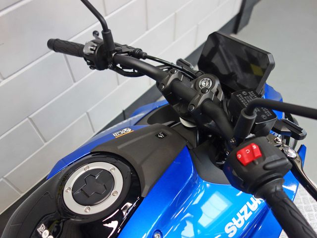 suzuki - gsx-8s