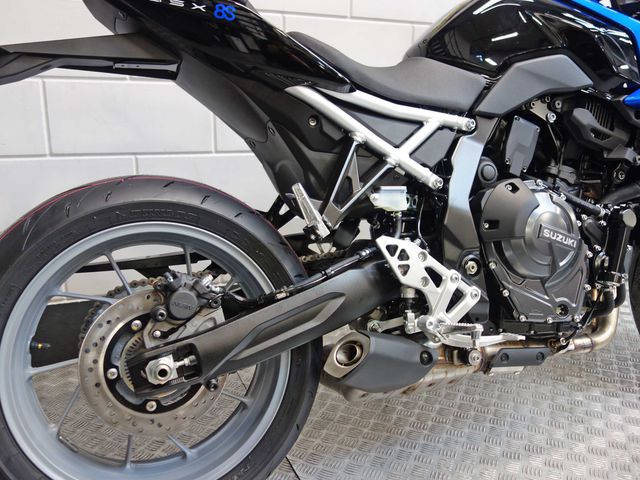 suzuki - gsx-8s