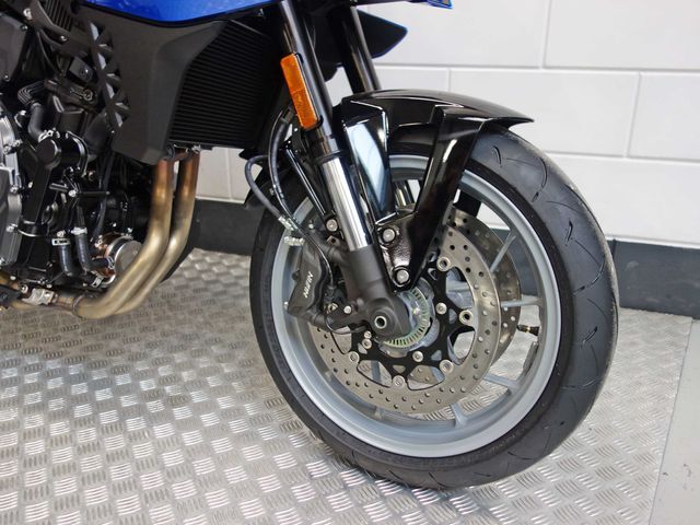 suzuki - gsx-8s