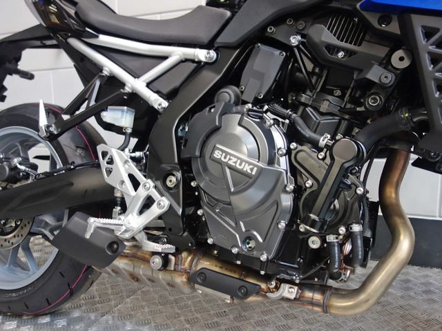suzuki - gsx-8s