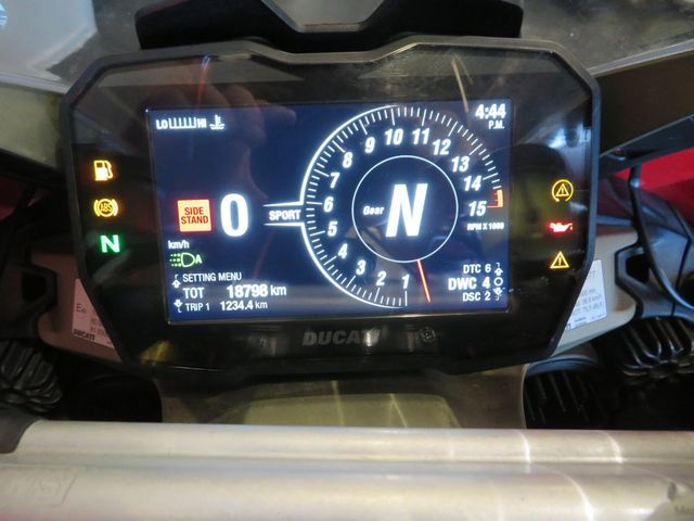 ducati - panigale-v4-s