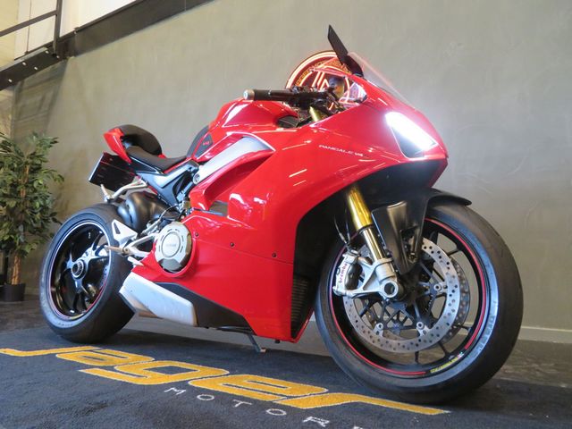 ducati - panigale-v4-s