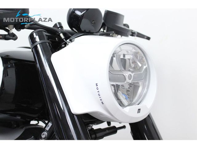 bmw - r-18