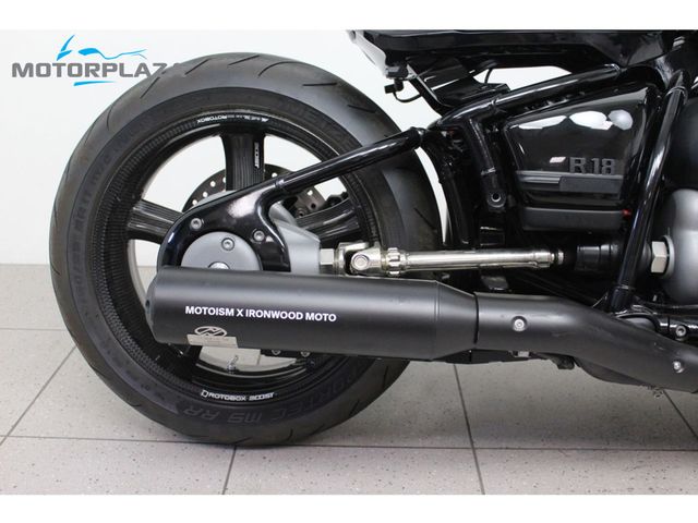 bmw - r-18