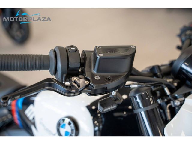 bmw - r-18