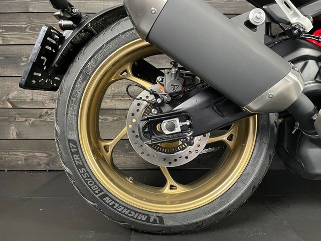 triumph - trident-800