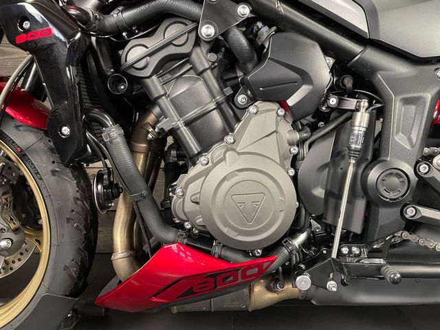 triumph - trident-800