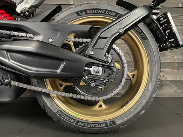 triumph - trident-800