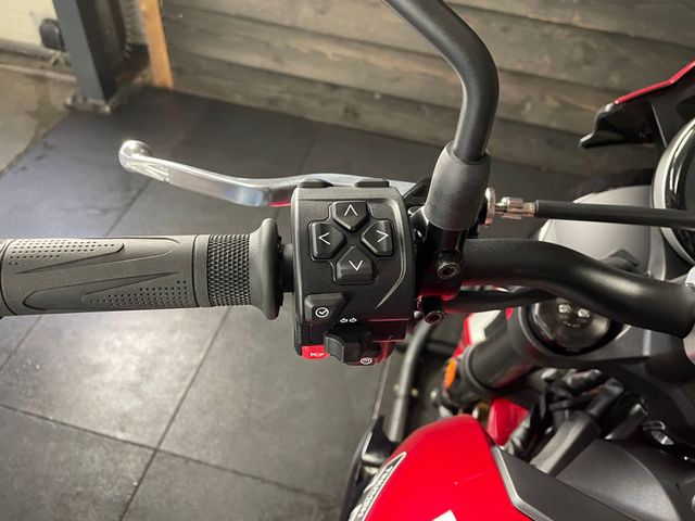 triumph - trident-800