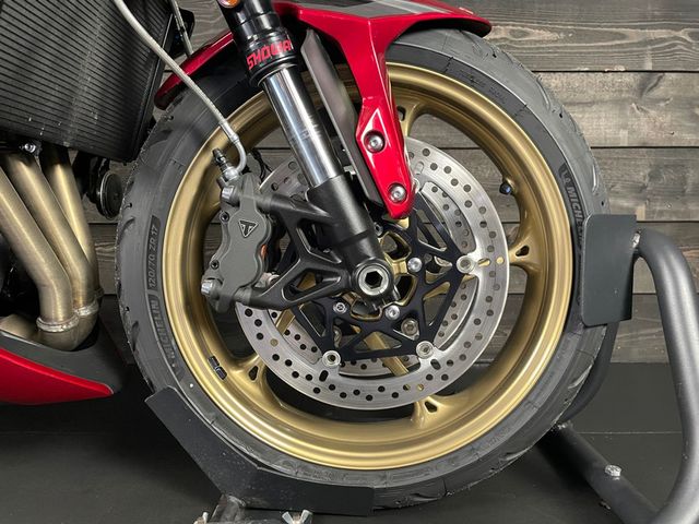 triumph - trident-800