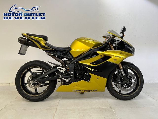 triumph - daytona-675