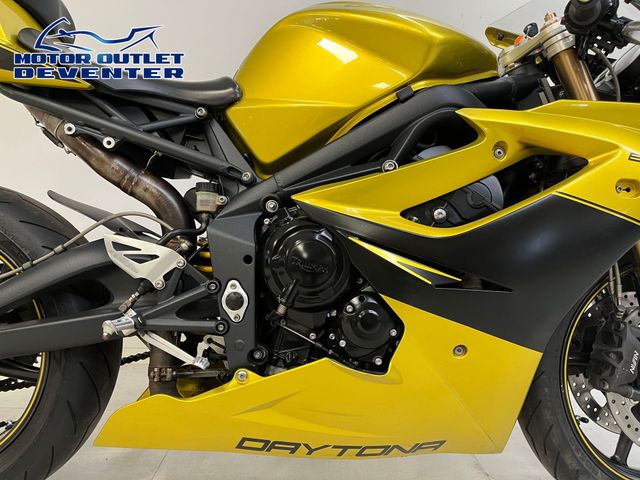 triumph - daytona-675