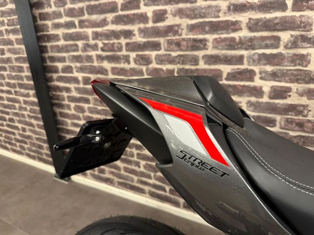 triumph - street-triple-rs