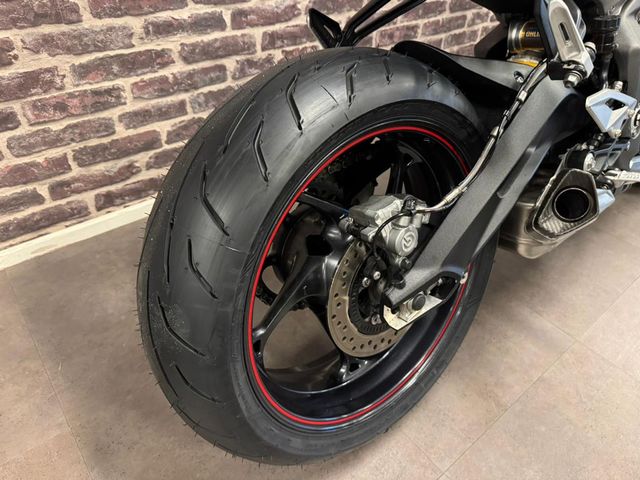 triumph - street-triple-rs