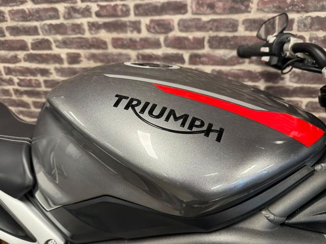 triumph - street-triple-rs