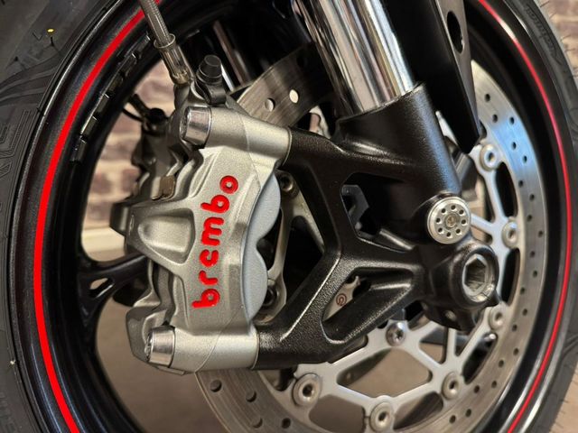 triumph - street-triple-rs