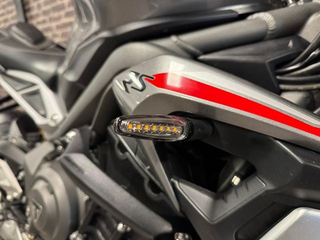 triumph - street-triple-rs