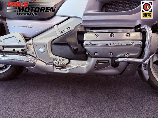 honda - gl-1800-goldwing