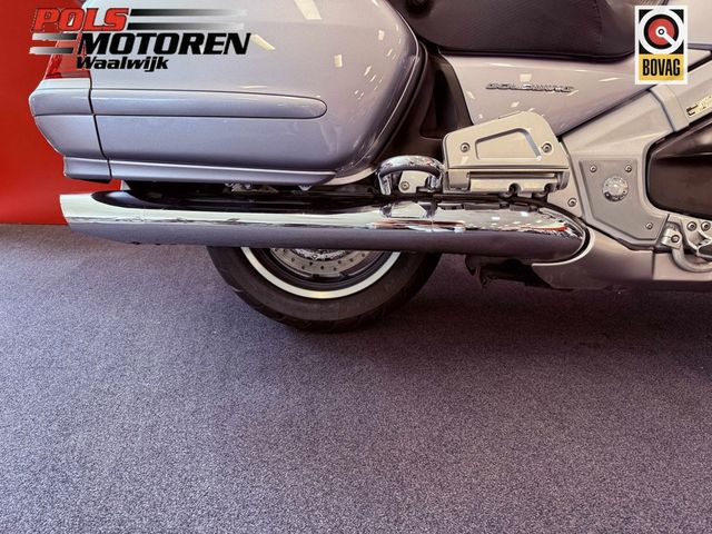 honda - gl-1800-goldwing