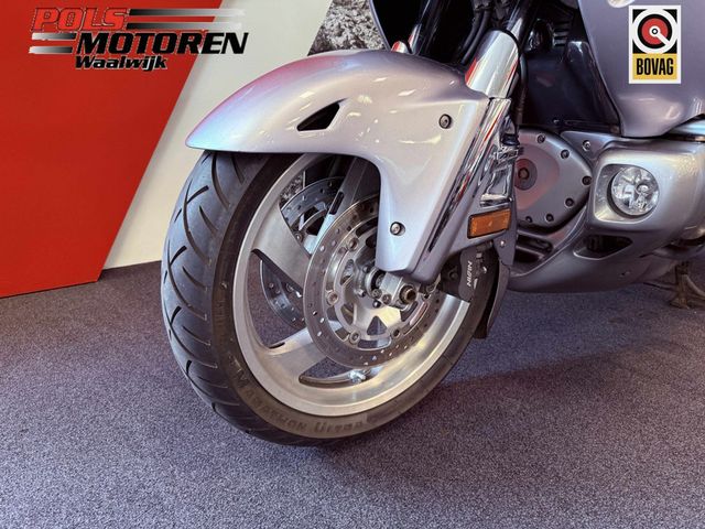 honda - gl-1800-goldwing