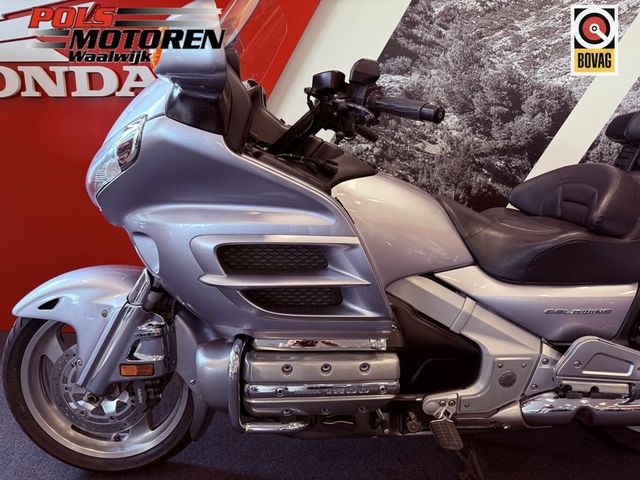 honda - gl-1800-goldwing