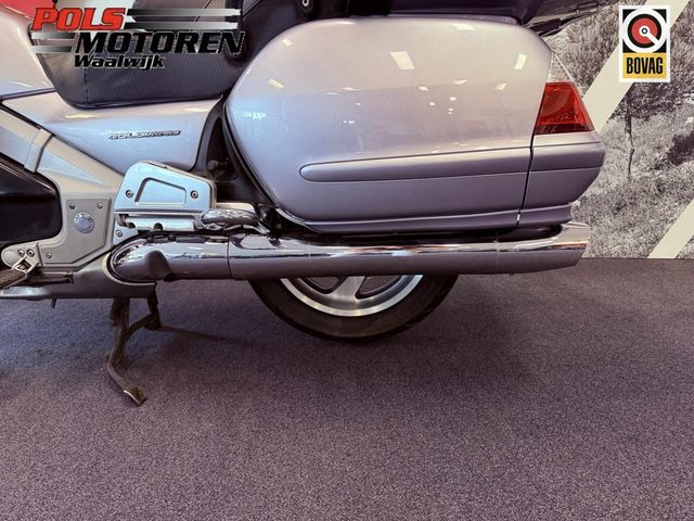 honda - gl-1800-goldwing